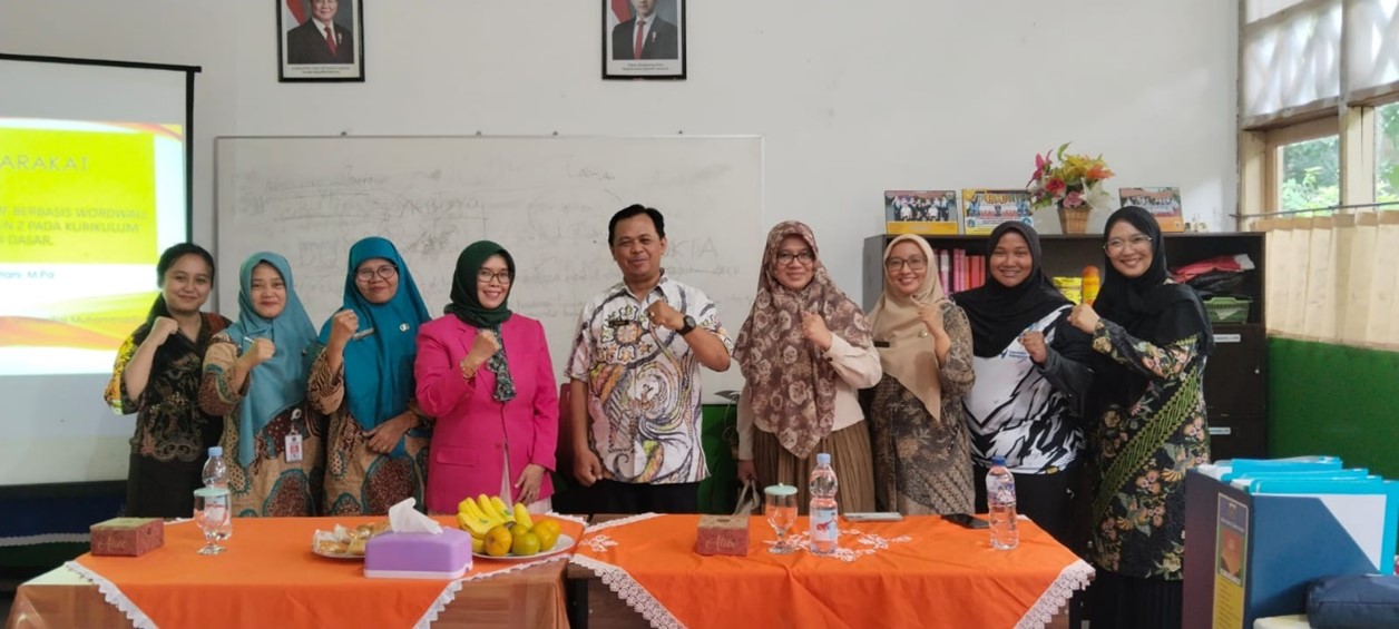 Pelatihan Pengembangan Media Edugame Berbasis Wordwall untuk Pembelajaran Berdiferensiasi di SDN Pejaten Timur 15 Pagi